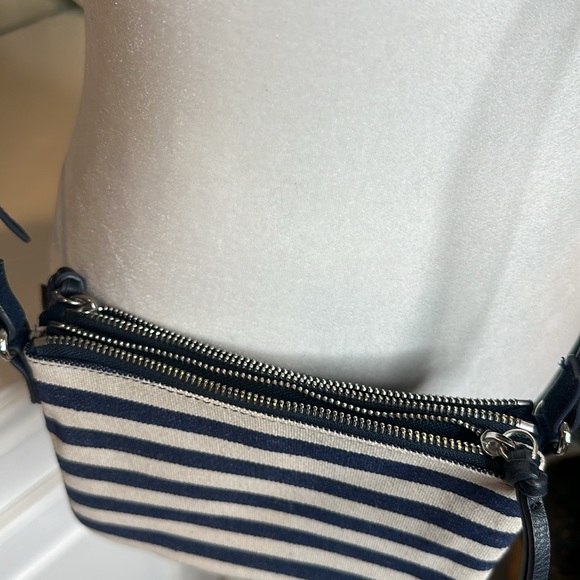 NWOT Old Navy Striped Blue/White Fabric & Blue Faux Suede Crossbody - Picture 3 of 16